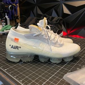 Nike Off-White Vapormax - Read Description